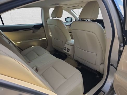 Used 2013 Lexus ES 350 w/ Luxury Pkg FWD image 11