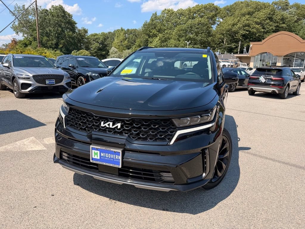 Used 2023 Kia Sorento SX AWD/4WD image 2