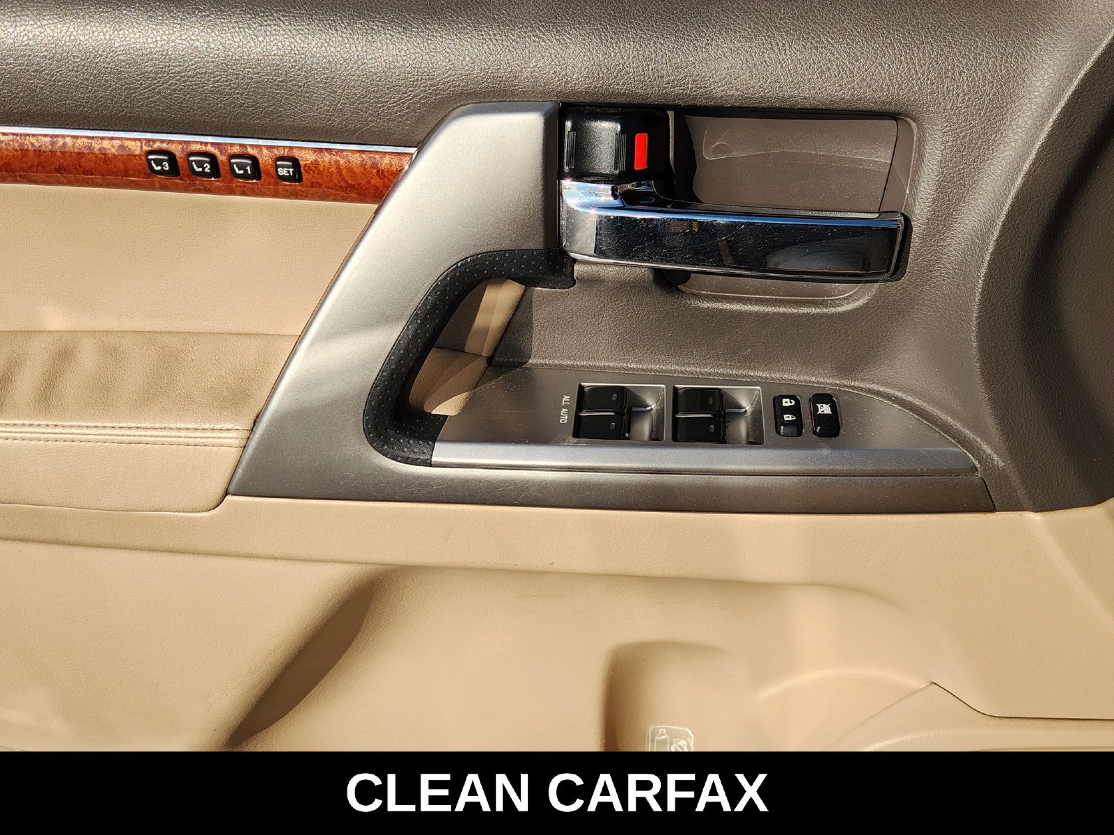 Used 2013 Toyota Land Cruiser AWD/4WD image 26