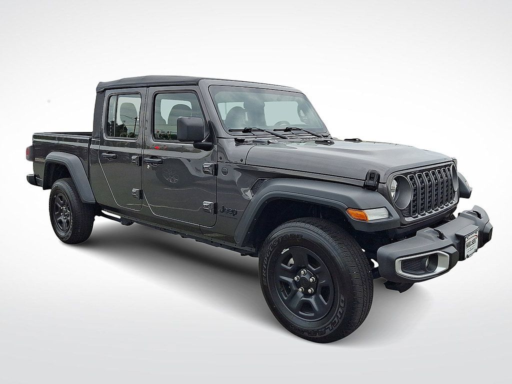 Used 2025 Jeep Gladiator Sport AWD/4WD image 1