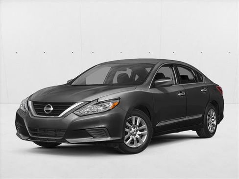 Used 2017 Nissan Altima 2.5 SV FWD image 1