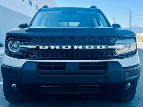 Certified 2025 Ford Bronco Sport Outer Banks w/ Outer Banks Tech Package+ AWD/4WD image 2