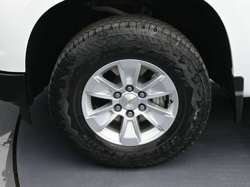 Used 2024 Chevrolet Silverado 1500 W/T w/ WT Value Package image 25