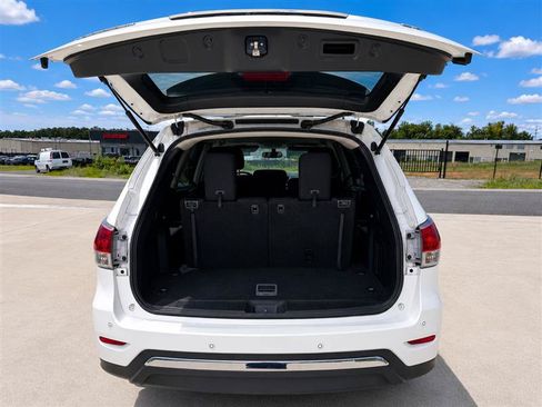 Used 2015 Nissan Pathfinder SV FWD image 10