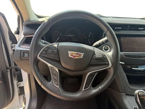 Used 2017 Cadillac XT5 Luxury w/ Driver Awareness Package AWD/4WD image 13