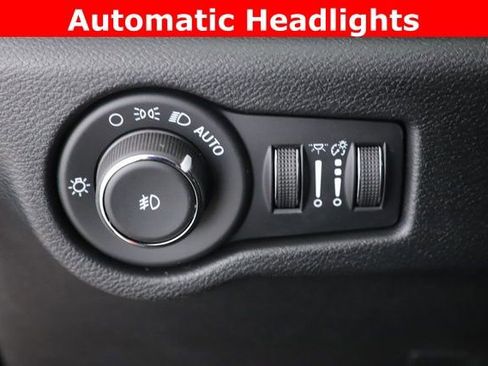 New 2026 Chrysler Pacifica Select w/ S Appearance Package FWD image 20