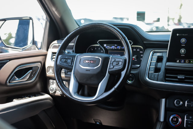 Used 2021 GMC Yukon SLT w/ SLT Premium Package AWD/4WD image 29