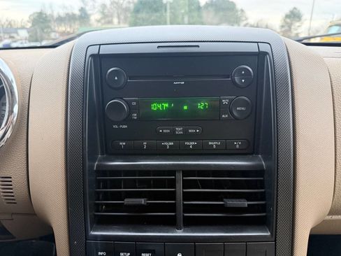 Used 2007 Ford Explorer Sport Trac Limited image 15