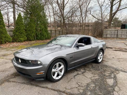 Used 2012 Ford Mustang GT image 1