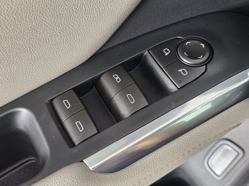 New 2026 Chevrolet Traverse LT w/ Midnight/Sport Edition FWD image 25