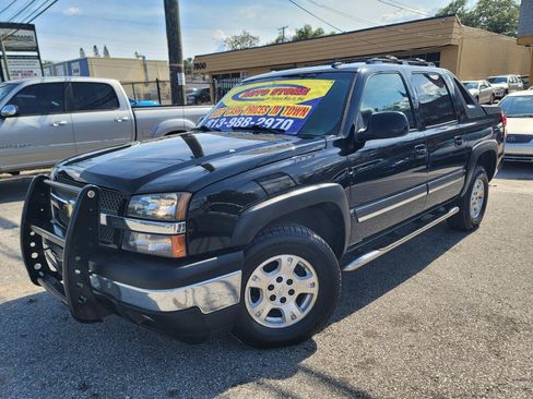 Used 2006 Chevrolet Avalanche Z66 w/ Sun And Sound Package RWD image 3
