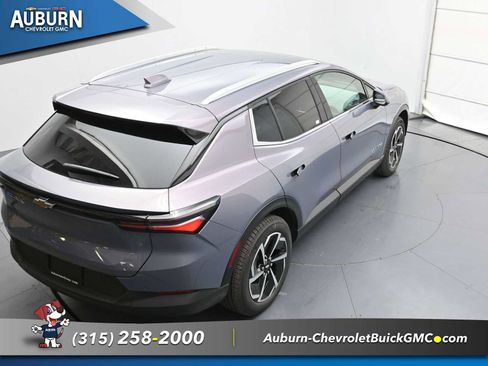 New 2026 Chevrolet Equinox EV LT image 29