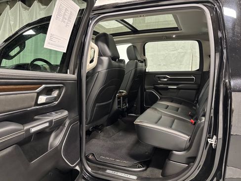 Used 2022 RAM 1500 Laramie AWD/4WD image 42