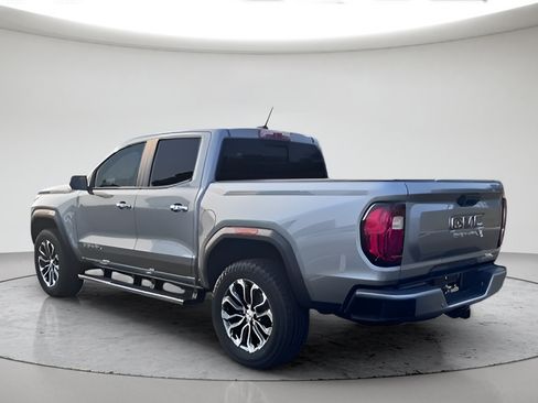 Used 2025 GMC Canyon Denali AWD/4WD image 6