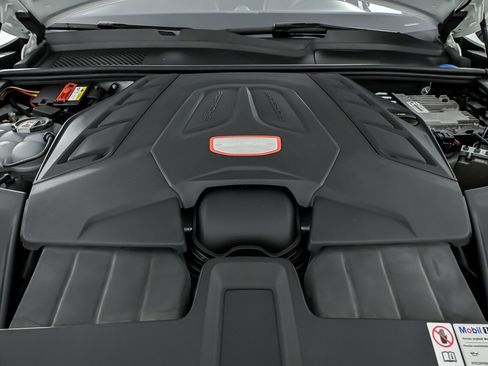 Used 2023 Porsche Cayenne GTS AWD/4WD image 13