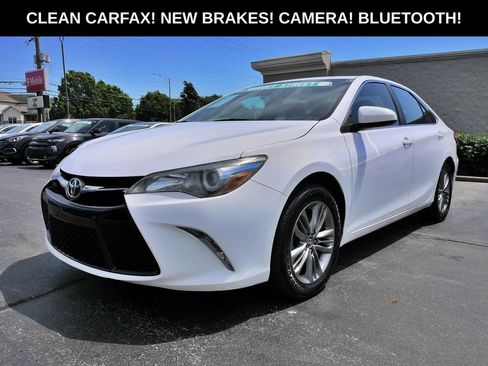 Used 2017 Toyota Camry SE FWD image 1