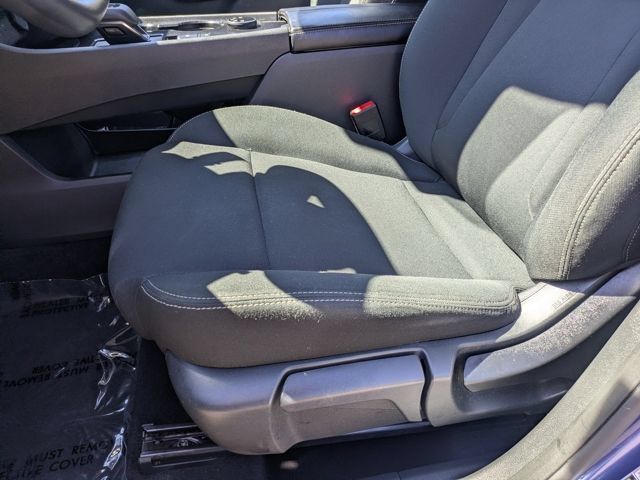 Used 2023 Nissan Rogue S AWD/4WD image 18