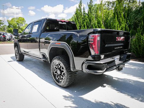 Used 2026 GMC Sierra 2500 AT4X AWD/4WD image 8