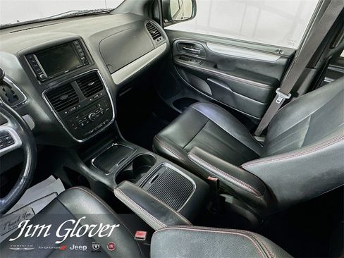 Used 2019 Dodge Grand Caravan GT image 19