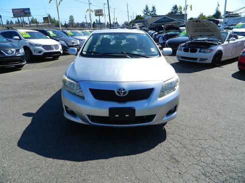 Used 2010 Toyota Corolla LE FWD image 3