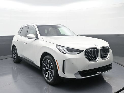 New 2026 BMW X3 xDrive30i w/ Premium Package AWD/4WD image 3