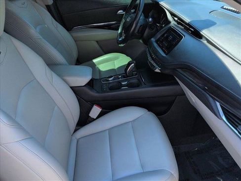 Used 2019 Cadillac XT4 Luxury w/ Cold Weather Package AWD/4WD image 22