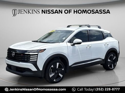 Certified 2025 Nissan Kicks SR AWD/4WD image 11