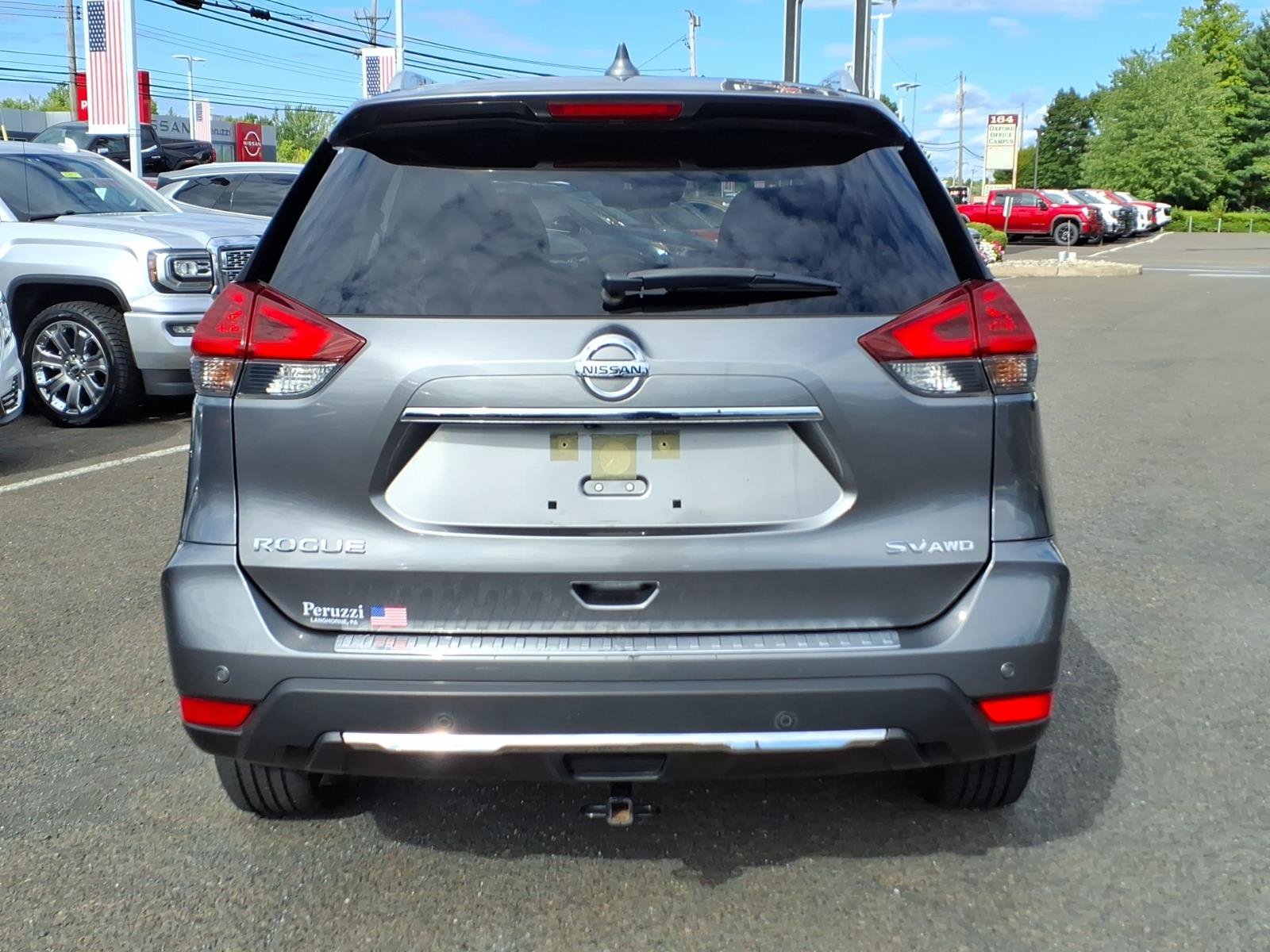 Used 2019 Nissan Rogue SV w/ Sun & Sound Touring Package AWD/4WD image 4