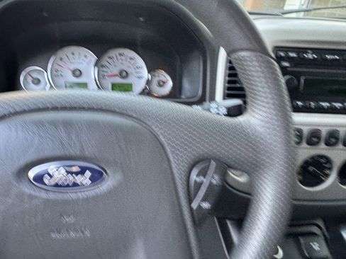Used 2006 Ford Escape 4WD Hybrid image 23