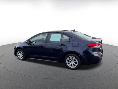 Used 2025 Toyota Corolla LE image 10