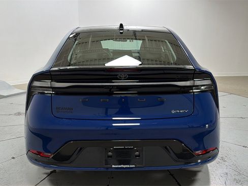 New 2026 Toyota Prius Plug-In Hybrid image 4