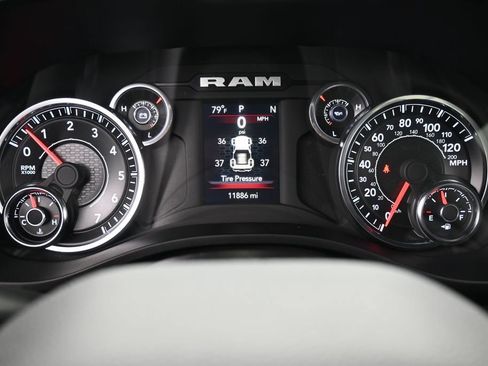 Used 2023 RAM 1500 Big Horn RWD image 28