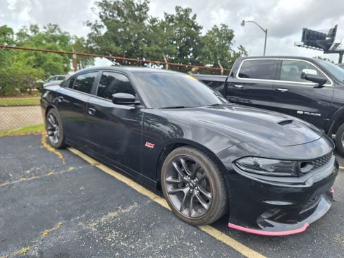 Used 2023 Dodge Charger Scat Pack w/ Navigation & Travel Group image 3