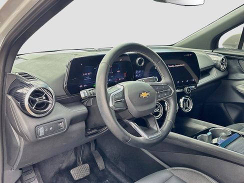 Used 2024 Chevrolet Blazer EV LT AWD/4WD image 9