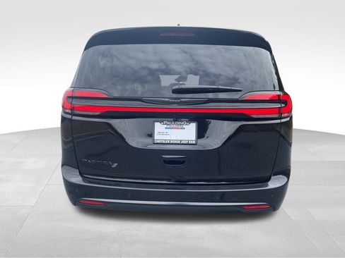 New 2026 Chrysler Pacifica Select w/ S Appearance Package image 6