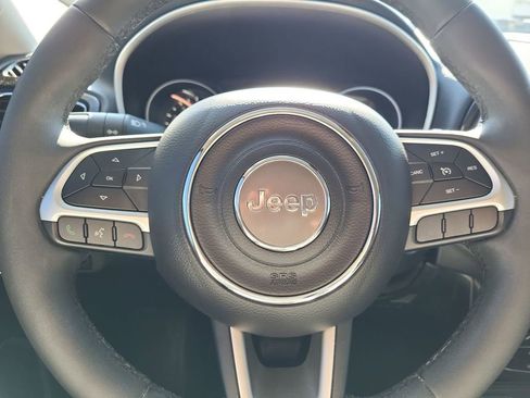 Used 2021 Jeep Compass Latitude image 11