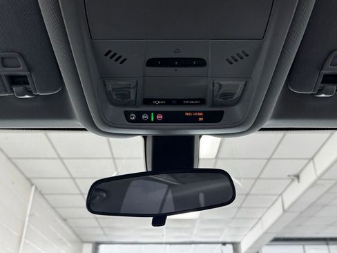Used 2019 Chevrolet Equinox LT FWD image 20