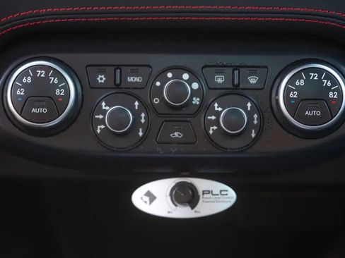 Used 2011 Ferrari 458 Italia Coupe RWD image 24