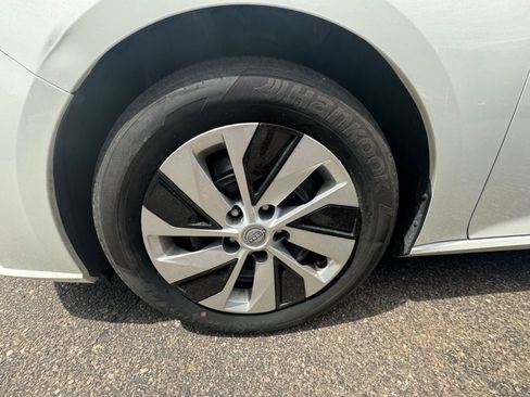 Used 2024 Nissan Altima 2.5 S image 28