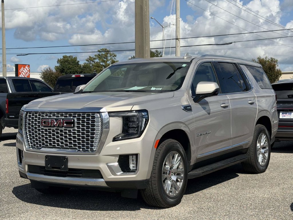 Used 2023 GMC Yukon Denali AWD/4WD image 1