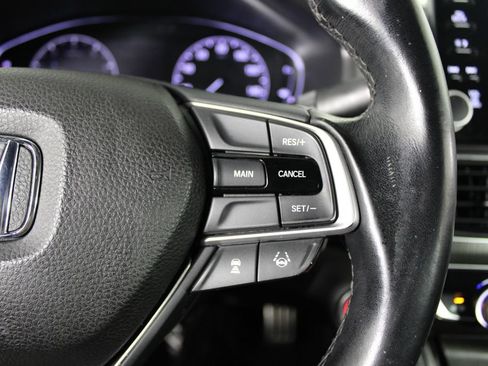 Used 2018 Honda Accord Sport image 24