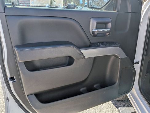 Used 2018 Chevrolet Silverado 1500 LT w/ All Star Edition image 13