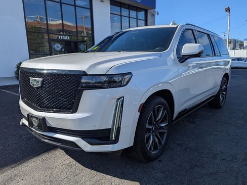 Used 2022 Cadillac Escalade ESV Sport Platinum image 2