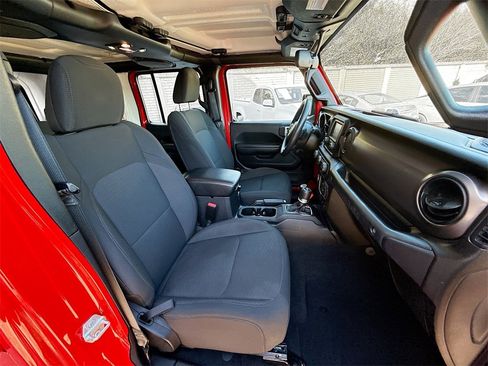 Used 2021 Jeep Wrangler Unlimited Sport image 31