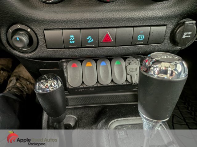 Used 2011 Jeep Wrangler Unlimited Sahara AWD/4WD image 19