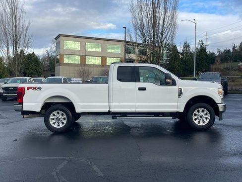 Used 2022 Ford F250 XLT w/ XLT Value Package image 2