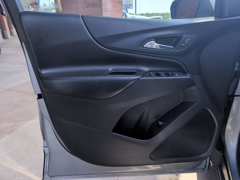 Used 2024 Chevrolet Equinox LT w/ LPO, Floor Liner Package FWD image 12