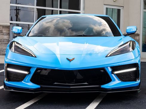 Used 2021 Chevrolet Corvette Stingray Preferred Cpe w/ Z51 Performance Package RWD image 4