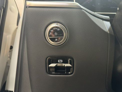 Certified 2025 Mercedes-Benz GLC 300 image 18