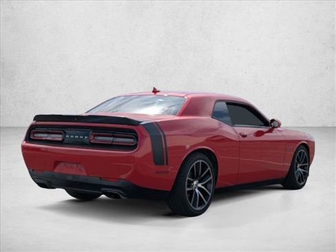 Used 2017 Dodge Challenger R/T Scat Pack RWD image 5